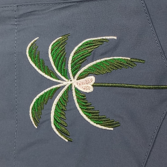 HAWALILI NWT Men's Embroidered Palm Tree Button Front Shirt Navy Size 2XL - Picture 5 of 9